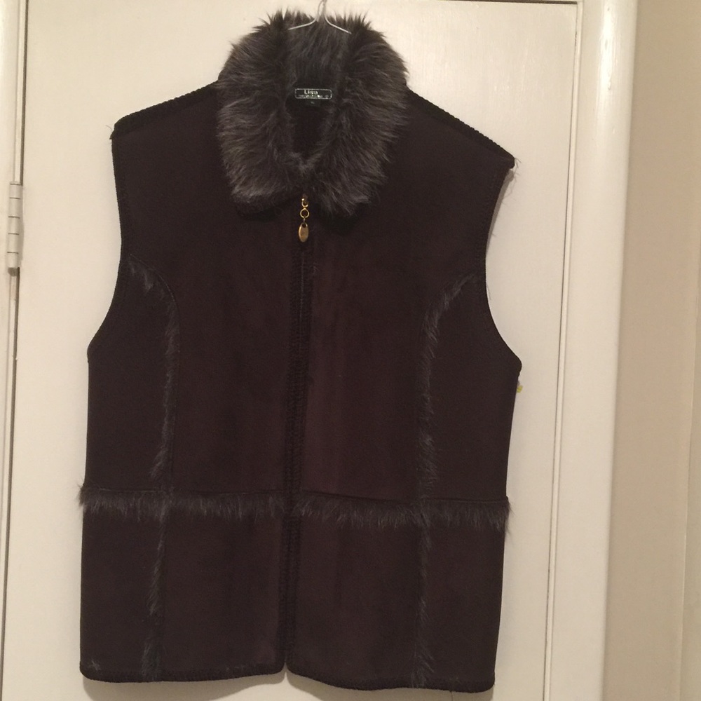 Brown Sweater Vest with Faux Fir Sz XL